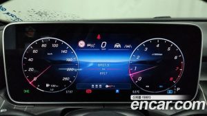 Mercedes-Benz C-Class C200 Avantgarde 2025 года из Южной Кореи