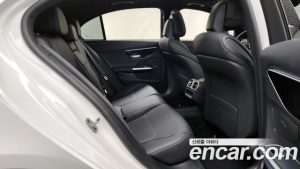 Mercedes-Benz C-Class C200 Avantgarde 2025 года из Южной Кореи