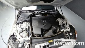 Mercedes-Benz C-Class C300 4MATIC Avantgarde 2024 года из Южной Кореи