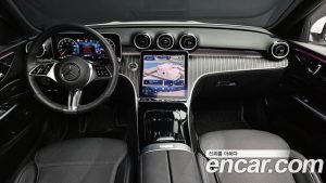 Mercedes-Benz C-Class C300 4MATIC Avantgarde 2024 года из Южной Кореи