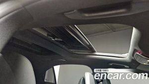 Mercedes-Benz C-Class C300 4MATIC Avantgarde 2024 года из Южной Кореи