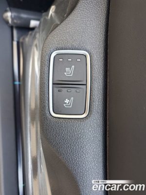 Hyundai Staria 4WD Lounge 9-Seater 2025 года из Южной Кореи