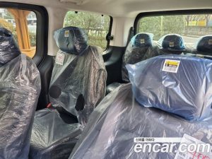 Hyundai Staria 4WD Lounge 9-Seater 2025 года из Южной Кореи
