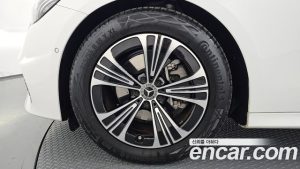 Mercedes-Benz E-Class E200 Avantgarde 2025 года из Южной Кореи
