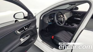 Mercedes-Benz E-Class E200 Avantgarde 2025 года из Южной Кореи