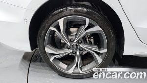 Audi A3 40 TFSI Premium 2025 года из Южной Кореи