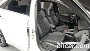 Audi A3 40 TFSI Premium 2025 года из Южной Кореи