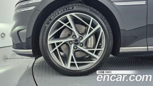 Genesis G90 Бензин 3.5 Turbo AWD 2025 года из Южной Кореи