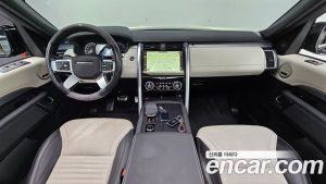 Land Rover Discovery P360 R-Dynamic SE 2023 года из Южной Кореи