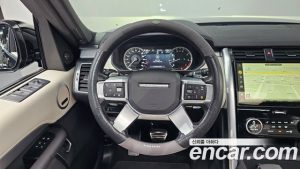 Land Rover Discovery P360 R-Dynamic SE 2023 года из Южной Кореи