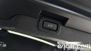 Land Rover Discovery P360 R-Dynamic SE 2023 года из Южной Кореи