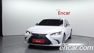 Lexus ES Luxury Plus 2023 года из Южной Кореи