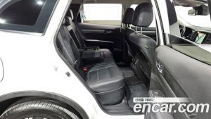 Renault-KoreaSamsung QM6 2.0 GDe LE Signature 2WD 2023 года из Южной Кореи