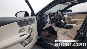 Mercedes-Benz A-Class A220 HATCHBACK 2023 года из Южной Кореи