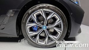 BMW i4 eDrive40 M Sport PRO 2023 года из Южной Кореи