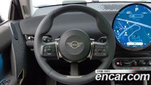 Mini Cooper SE CLASSIC 2024 года из Южной Кореи