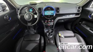 Mini Countryman CLASSIC Plus COMFORT PACK 2023 года из Южной Кореи