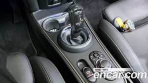 Mini Countryman CLASSIC Plus COMFORT PACK 2023 года из Южной Кореи