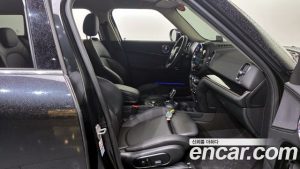 Mini Countryman CLASSIC Plus COMFORT PACK 2023 года из Южной Кореи