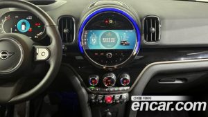 Mini Countryman CLASSIC Plus COMFORT PACK 2023 года из Южной Кореи