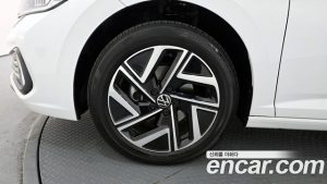 Volkswagen Jetta 1.5 TSI Premium 2024 года из Южной Кореи