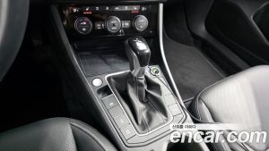 Volkswagen Jetta 1.5 TSI Premium 2024 года из Южной Кореи