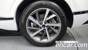 Genesis GV80 2.5T Бензин 2WD 2024 года из Южной Кореи