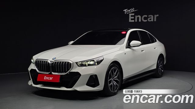 BMW 5-Series 520i M Sport 2025 года из Кореи