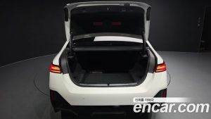 BMW 5-Series 520i M Sport 2025 года из Южной Кореи