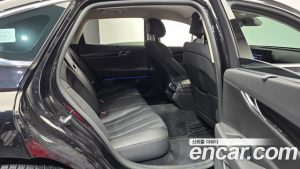 Genesis G80 Бензин 2.5 Turbo AWD 2025 года из Южной Кореи