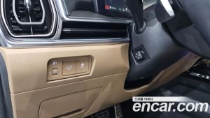 Kia Sorento Бензин 2.5T 2WD 2024 года из Южной Кореи