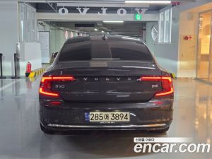 Volvo S90 B5 ULTIMATE Bright 2024 года из Южной Кореи