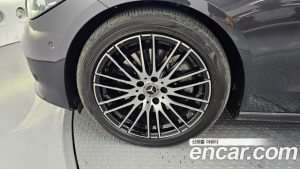 Mercedes-Benz C-Class C300 4MATIC Avantgarde 2024 года из Южной Кореи