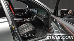 Genesis GV80 2.5T Бензин AWD 2024 года из Южной Кореи