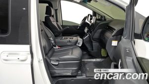 Hyundai Staria HEV 1.6 Tourer 11-Seater 2025 года из Южной Кореи