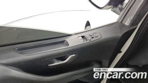 Hyundai Staria HEV 1.6 Tourer 11-Seater 2025 года из Южной Кореи