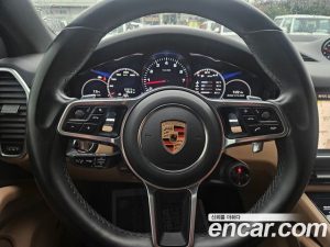 Porsche Cayenne 3.0 Coupe 2023 года из Южной Кореи