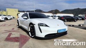 Porsche Taycan Base 2023 года из Южной Кореи