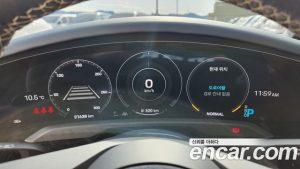 Porsche Taycan Base 2023 года из Южной Кореи