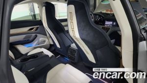 Porsche Taycan Base 2023 года из Южной Кореи
