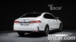 BMW 5-Series 520i 2024 года из Южной Кореи