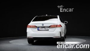 BMW 5-Series 520i 2024 года из Южной Кореи