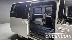 Hyundai Staria L3.5 Wagon 3Door 2025 года из Южной Кореи