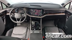 Volkswagen Touareg 3.0 TDI Prestige 2024 года из Южной Кореи