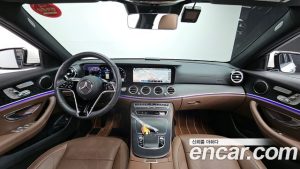 Mercedes-Benz E-Class E250 AMG Line 2023 года из Южной Кореи