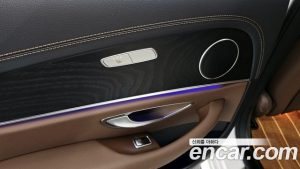 Mercedes-Benz E-Class E250 AMG Line 2023 года из Южной Кореи