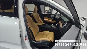 Volvo XC60 B5 ULTIMATE Bright 2024 года из Южной Кореи