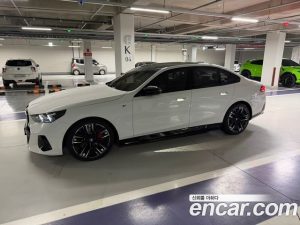 BMW i5 M60 xDrive 2024 года из Южной Кореи