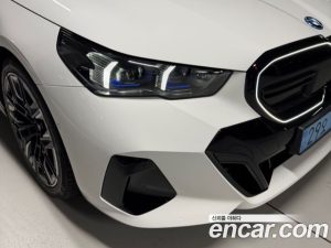 BMW i5 M60 xDrive 2024 года из Южной Кореи