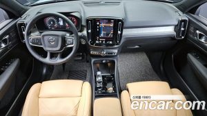Volvo XC40 B4 Inscription 2022 года из Южной Кореи